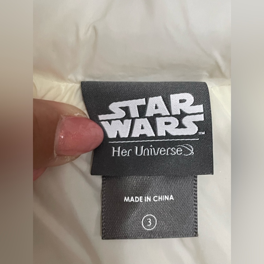 Her Universe | Star Wars Princess Leia Vest | 3/3x - Picture 6 of 16
